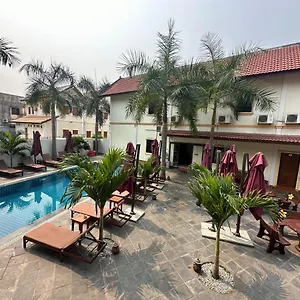  Couette-café Mahasok Laos